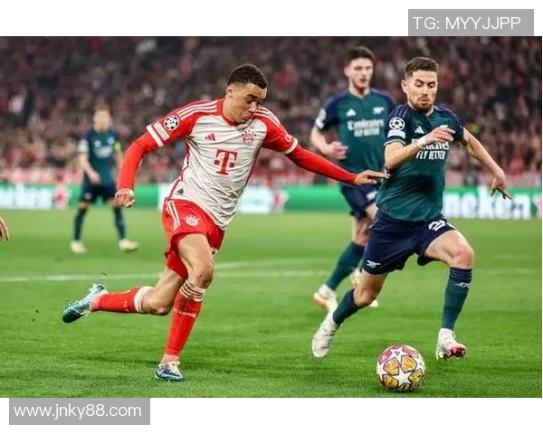 1999年拜仁慕尼黑与多特蒙德巅峰对决的传奇时刻回顾 1999年拜仁慕尼黑与多特蒙德巅峰对决的传奇时刻回顾