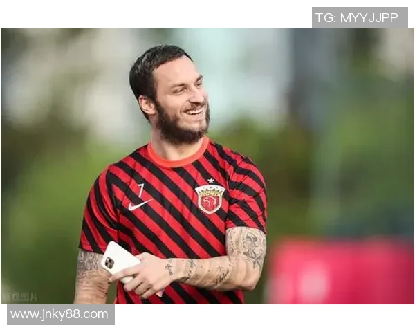 上港主场迎战北京人和力争全取三分争夺联赛冠军荣耀 上港主场迎战北京人和力争全取三分争夺联赛冠军荣耀