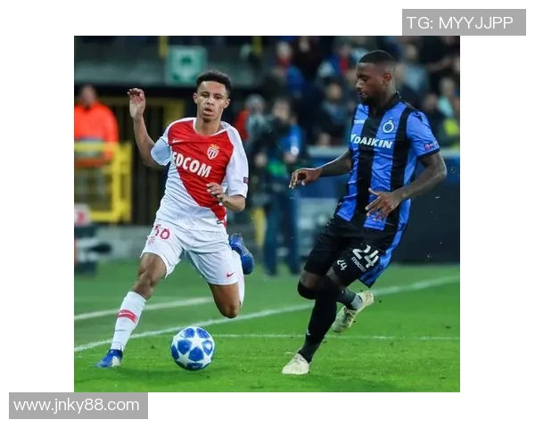 布拉福德与福利特的激烈对决揭示英乙联赛的竞争魅力与球队实力较量 布拉福德与福利特的激烈对决揭示英乙联赛的竞争魅力与球队实力较量